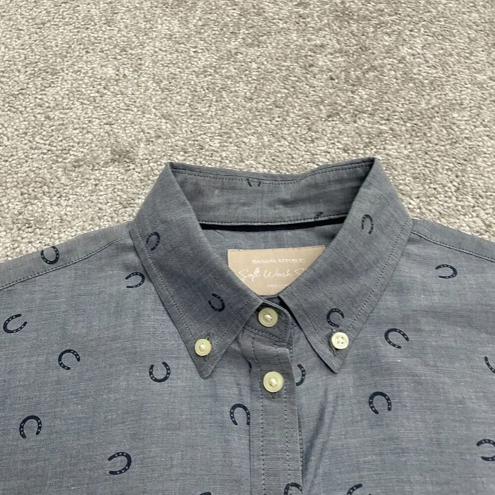 Banana Republic Soft Wash Chambray Shirt Men Small Blye Western Horse Shoe Print